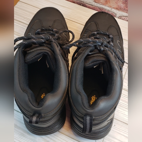 TredSafe Slip Resistant Steel-toed work boots men's size 8½ (sw204) - Picture 6 of 14